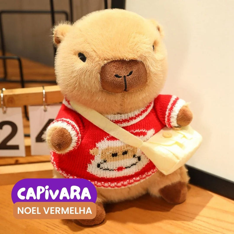 Capivara de Pelúcia com Roupa e Bolsinha