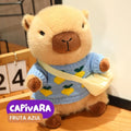 Capivara de Pelúcia com Roupa e Bolsinha