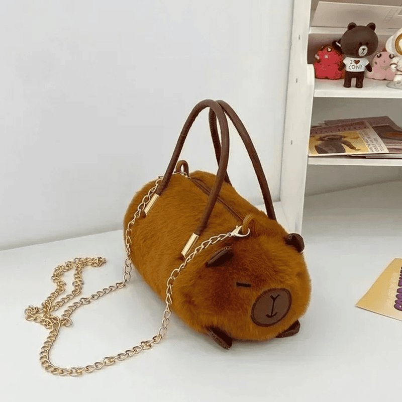 Mochila Capivara Pelúcia Macia